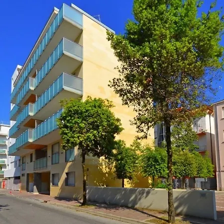 Seaside Flat With Spacious Balcony لينانو سابيادورو
